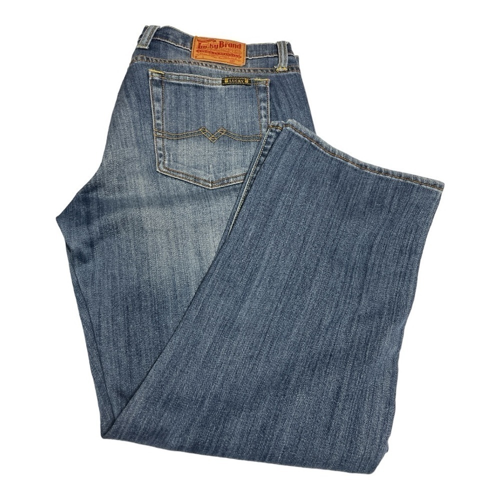 Lucky Brand Crop 7W1064
Lightly Distressed Blue Denim
Jeans Women's 12/31